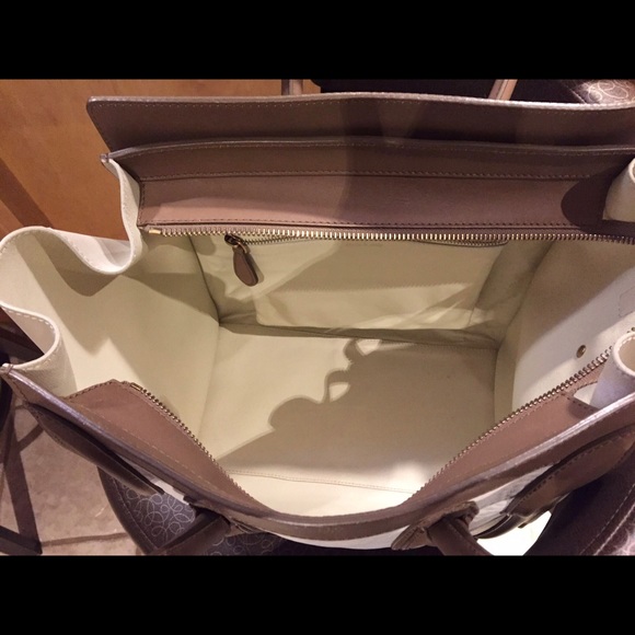 Celine Medium Handbag - Picture 3 of 5